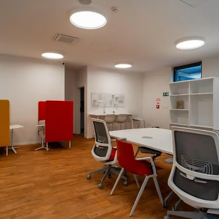 Sunny Minimalist Flat With Balcony Apartment Pressburg